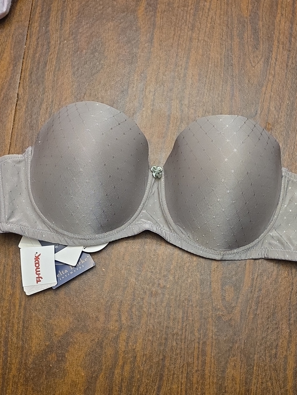 NWT Delta Burke Convertable Molded Bra in Taupe Gray